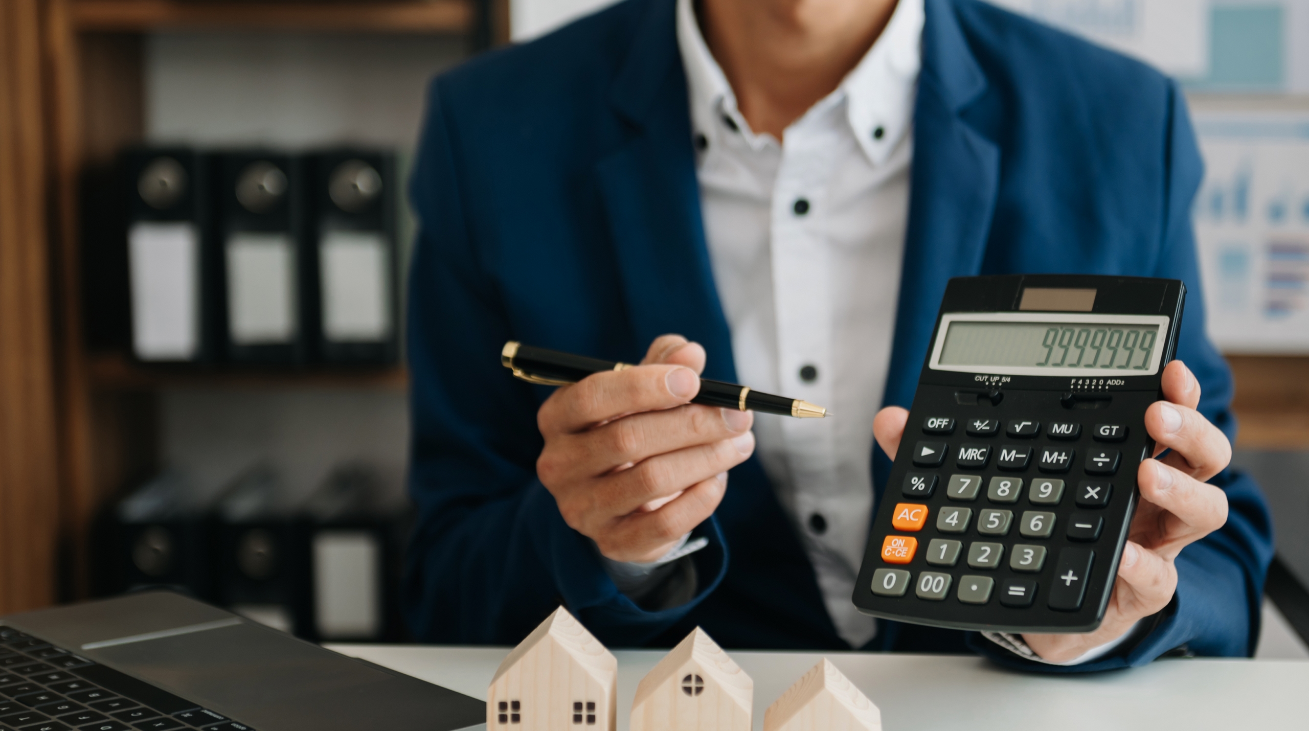 illustration-j4s-interim-recrutement-emploi-ressources-humaines-rh-cv-paris-75011-bastille-france-candidat-recruteur-2560x1430px-fiche-metier-immobilier-comptable-copropriete-1