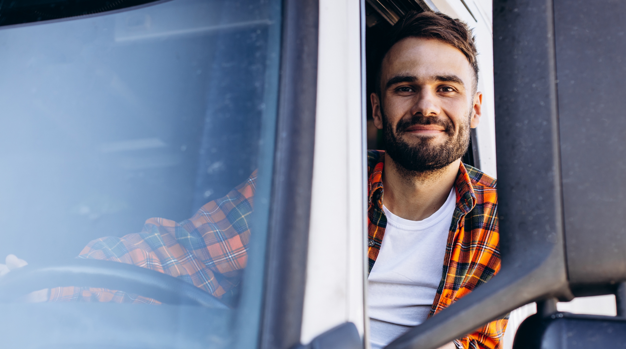 illustration-j4s-interim-recrutement-emploi-ressources-humaines-rh-cv-paris-75011-bastille-france-candidat-recruteur-2560x1430px-fiche-metier-logistique-chauffeur-routier-1
