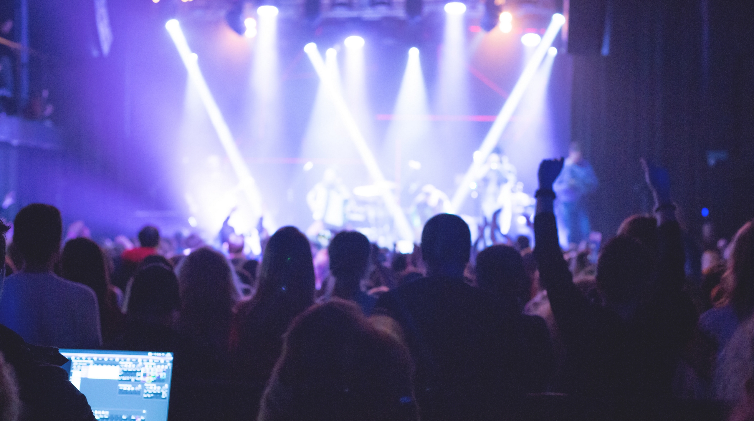 offre-j4s-interim-recrutement-emploi-ressources-humaines-rh-cv-paris-75011-bastille-france-candidat-recruteur-2560x1430px-evenementiel-3