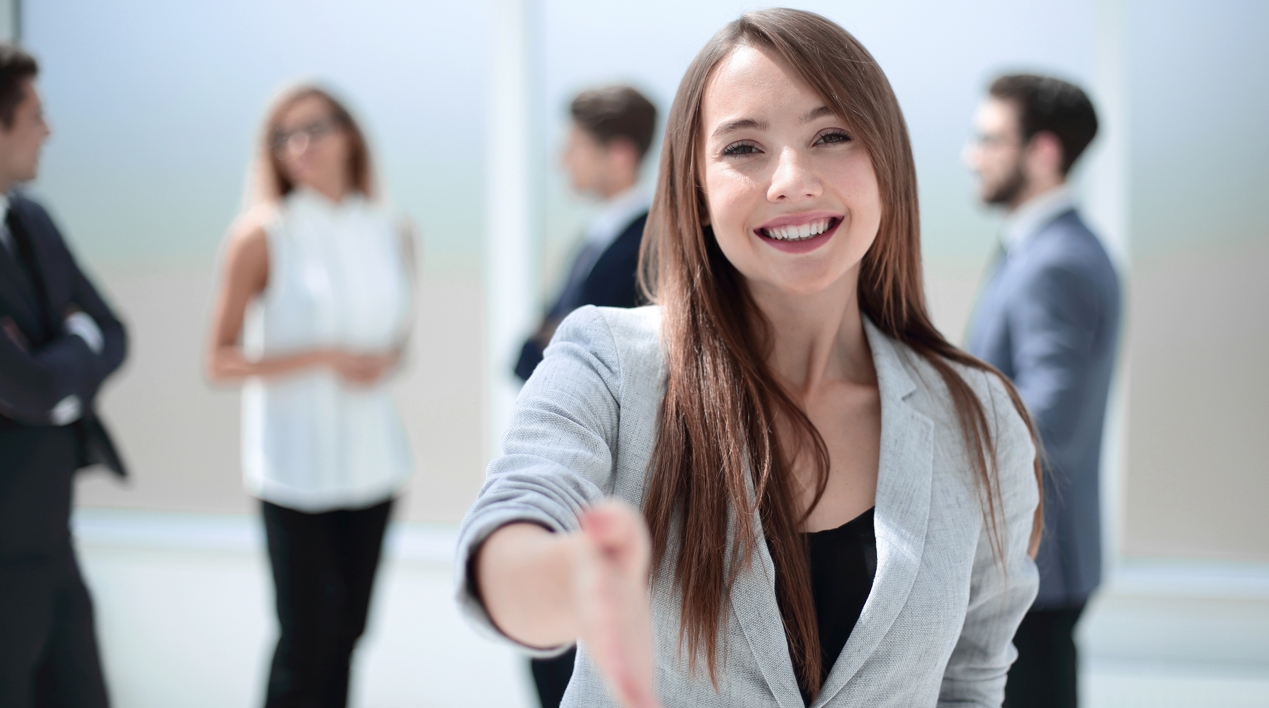illustration-j4s-interim-recrutement-emploi-ressources-humaines-rh-cv-paris-75011-bastille-france-candidat-recruteur-2560x1430px-arrivee-interimaire-nouvelle-embauche-accueil-16092026