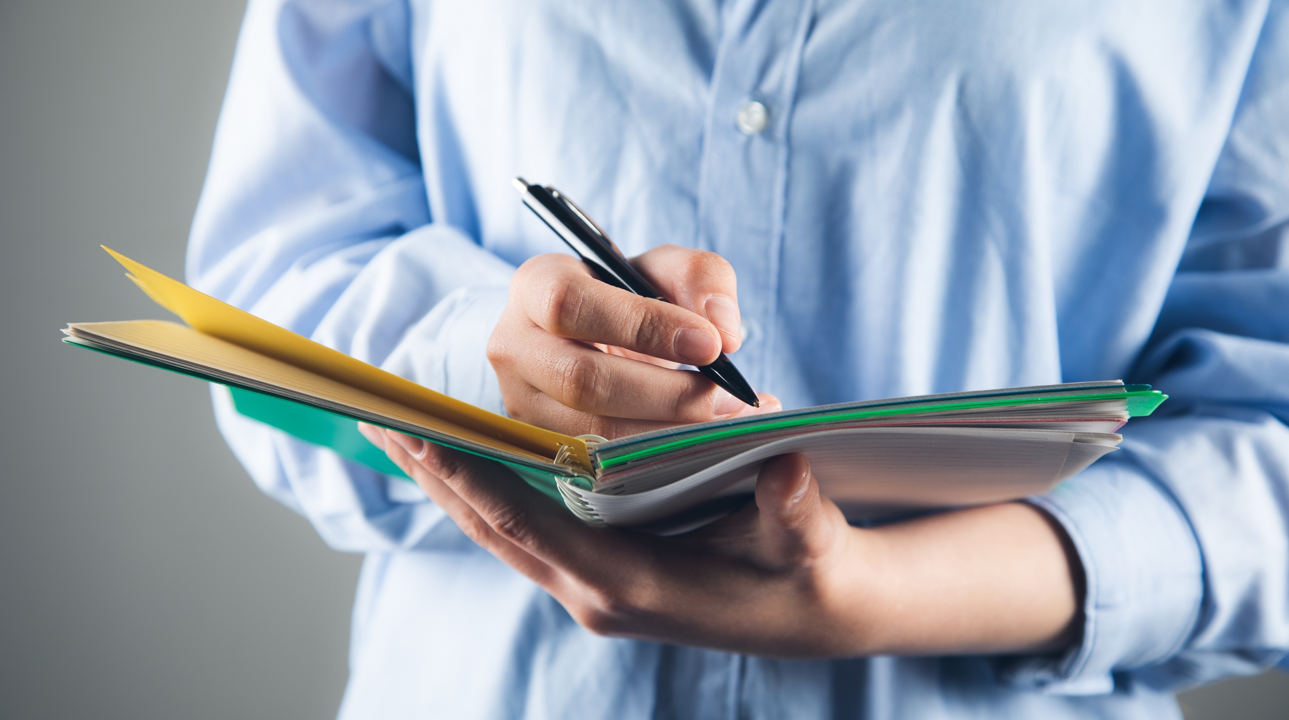 illustration-j4s-interim-recrutement-emploi-ressources-humaines-rh-cv-paris-75011-bastille-france-candidat-recruteur-2560x1430px-fiche-poste-essentielle-recrutement-16092026